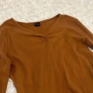 Slim fit long sleeve